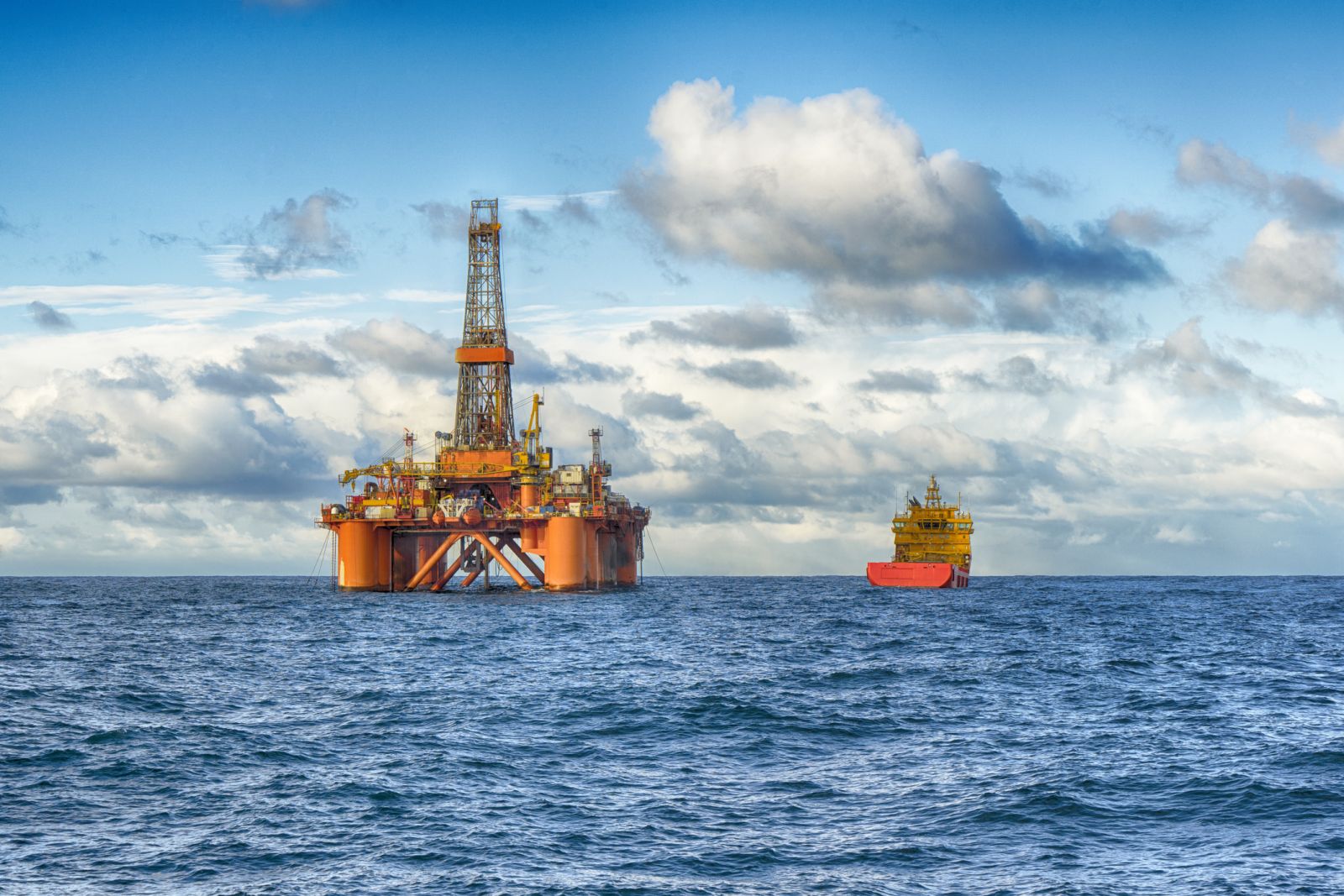 Oil - Offshore drilling rig by nielubieklonu via iStock
