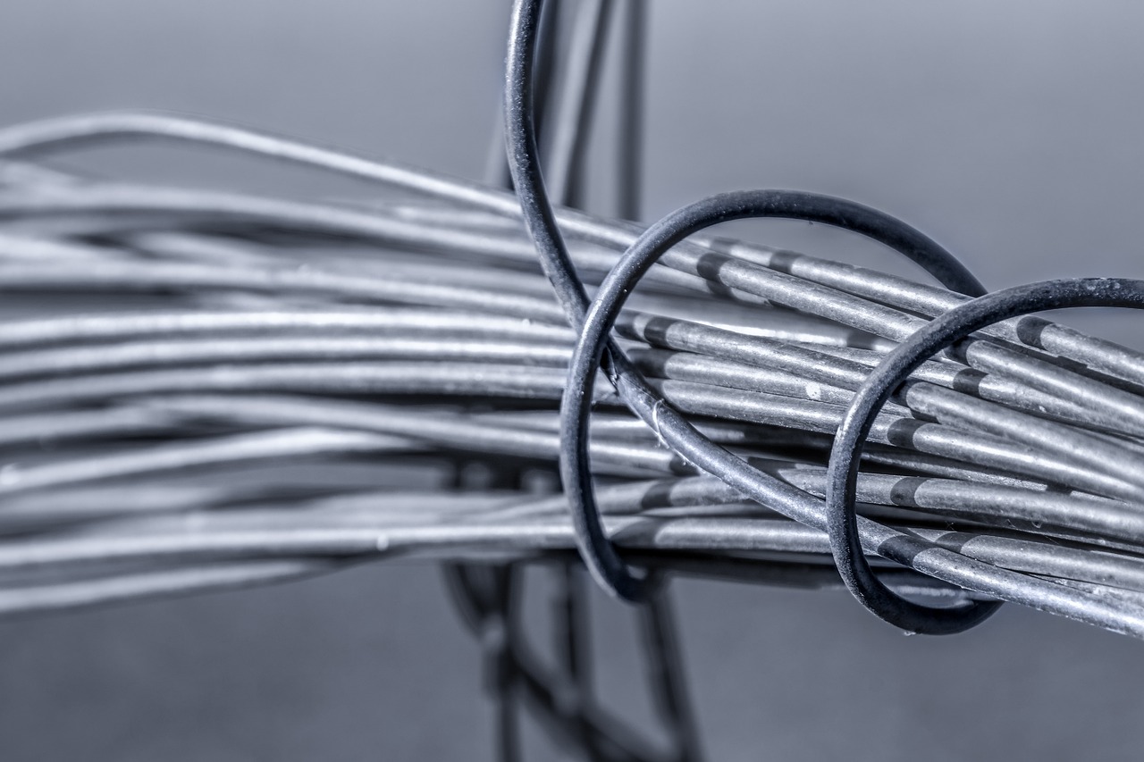 Iron & Steel - Twisted iron steel wound wires by Tom via Pixabay