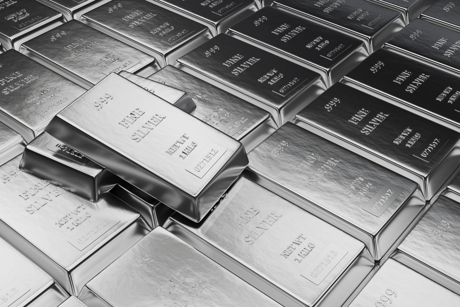 Silver bullion by SonerCdem via iStock