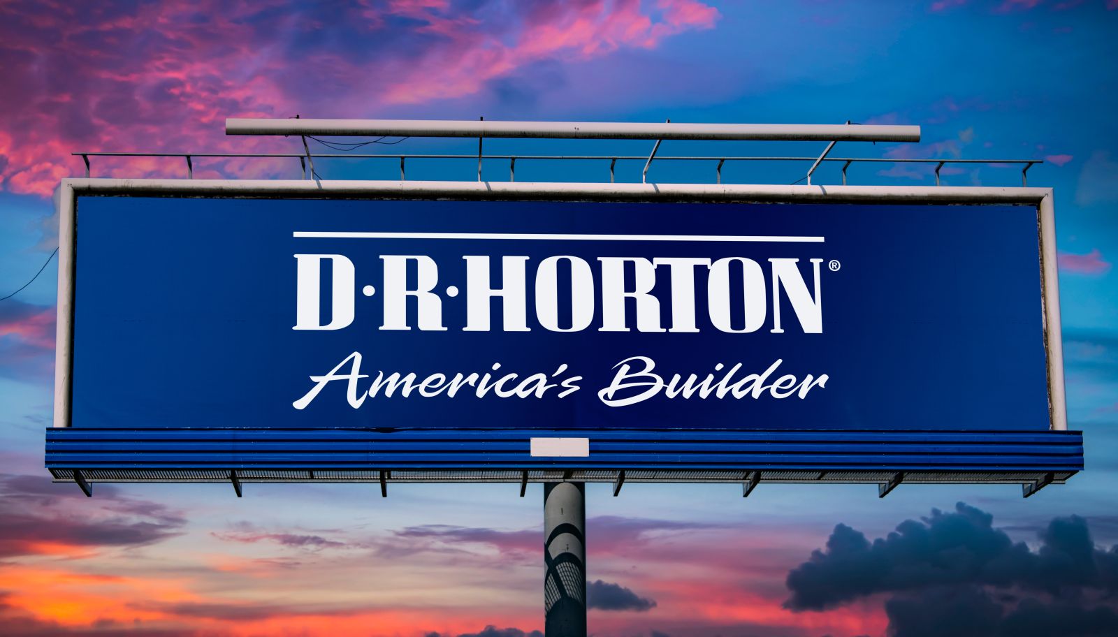 Are Wall Street Analysts Predicting D.R. Horton Stock Will Climb or Sink?