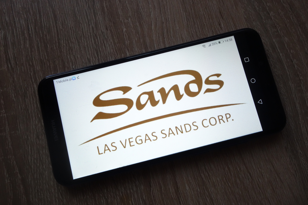 Consumer Cyclical (names I - Z) - Las Vegas Sands Corp phone by- Piotr Swat via Shutterstock