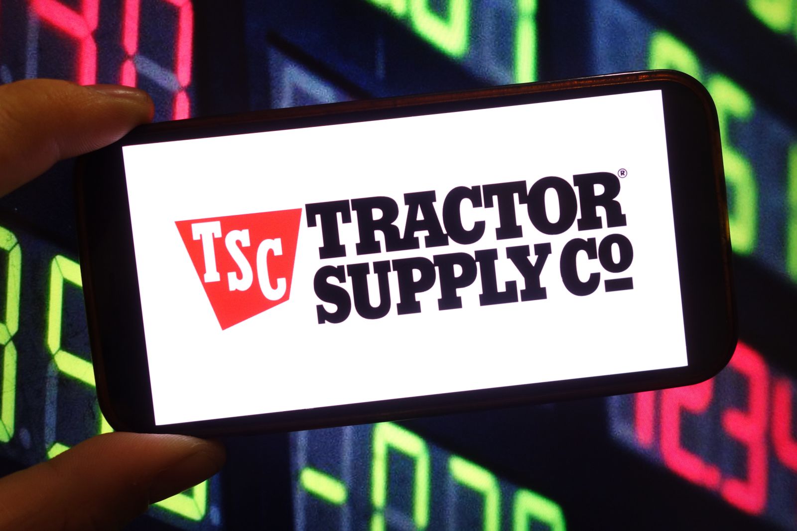 Tractor Supply Stock Outlook: Is Wall Street Bullish or Bearish?
