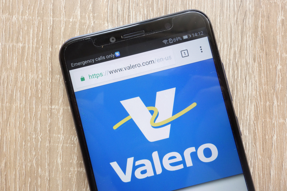 Energy - Valero Energy Corp_ on phone- by Piotr Swat via Shutterstock