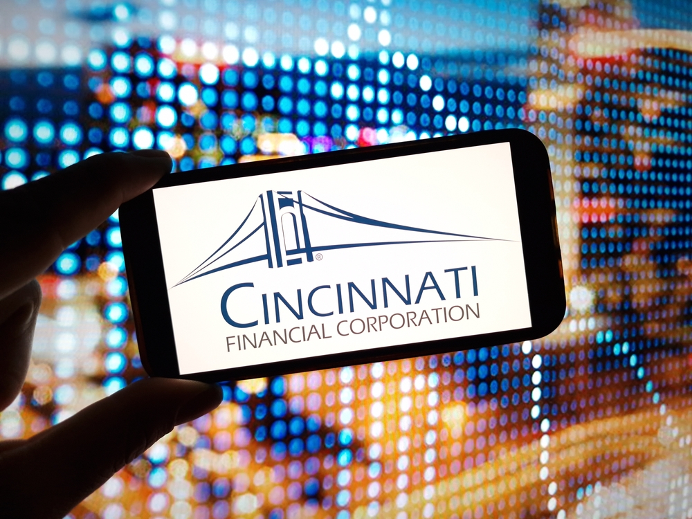 Financial (names A - I) - Cincinnati Financial Corp_ phone screen-by Piotr Swat via Shutterstock