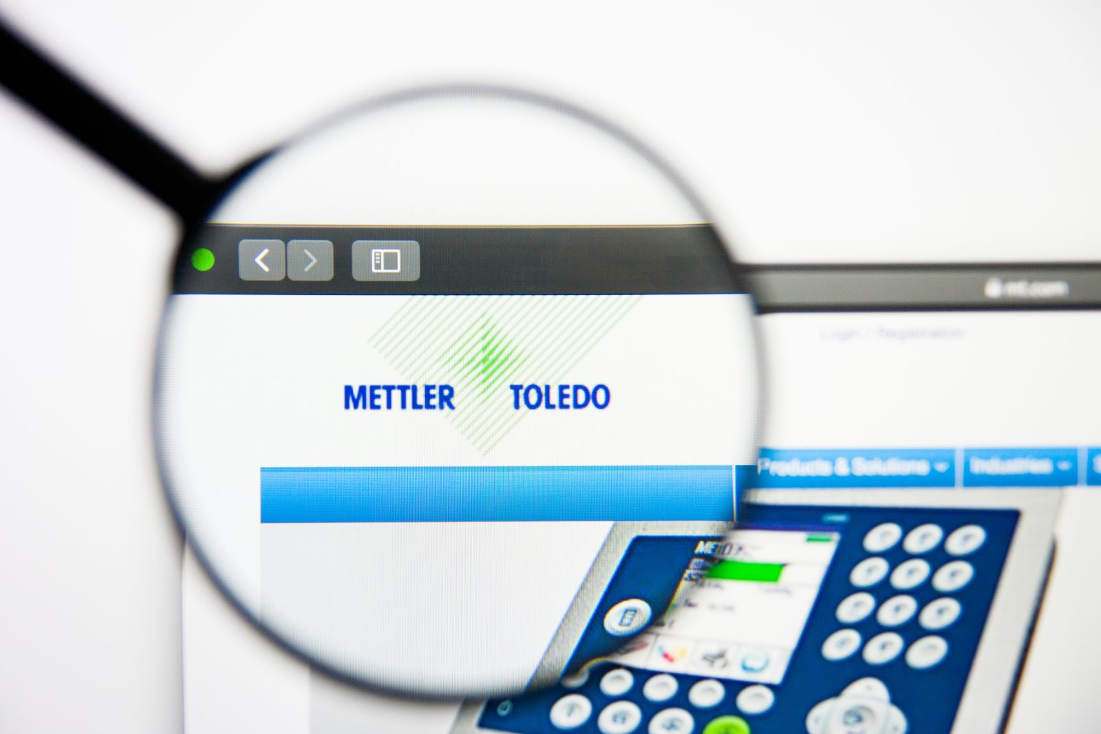 Do Wall Street Analysts Like Mettler-Toledo Stock?