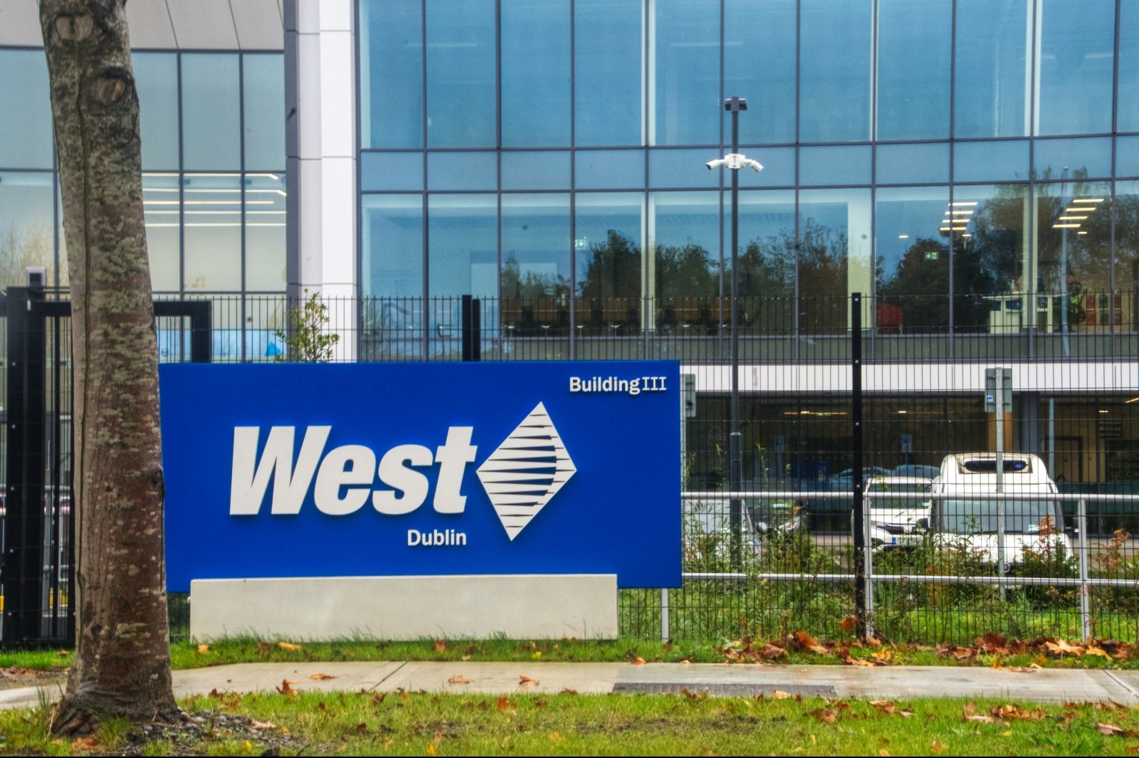 Are Wall Street Analysts Predicting West Pharmaceutical Stock Will Climb or Sink?