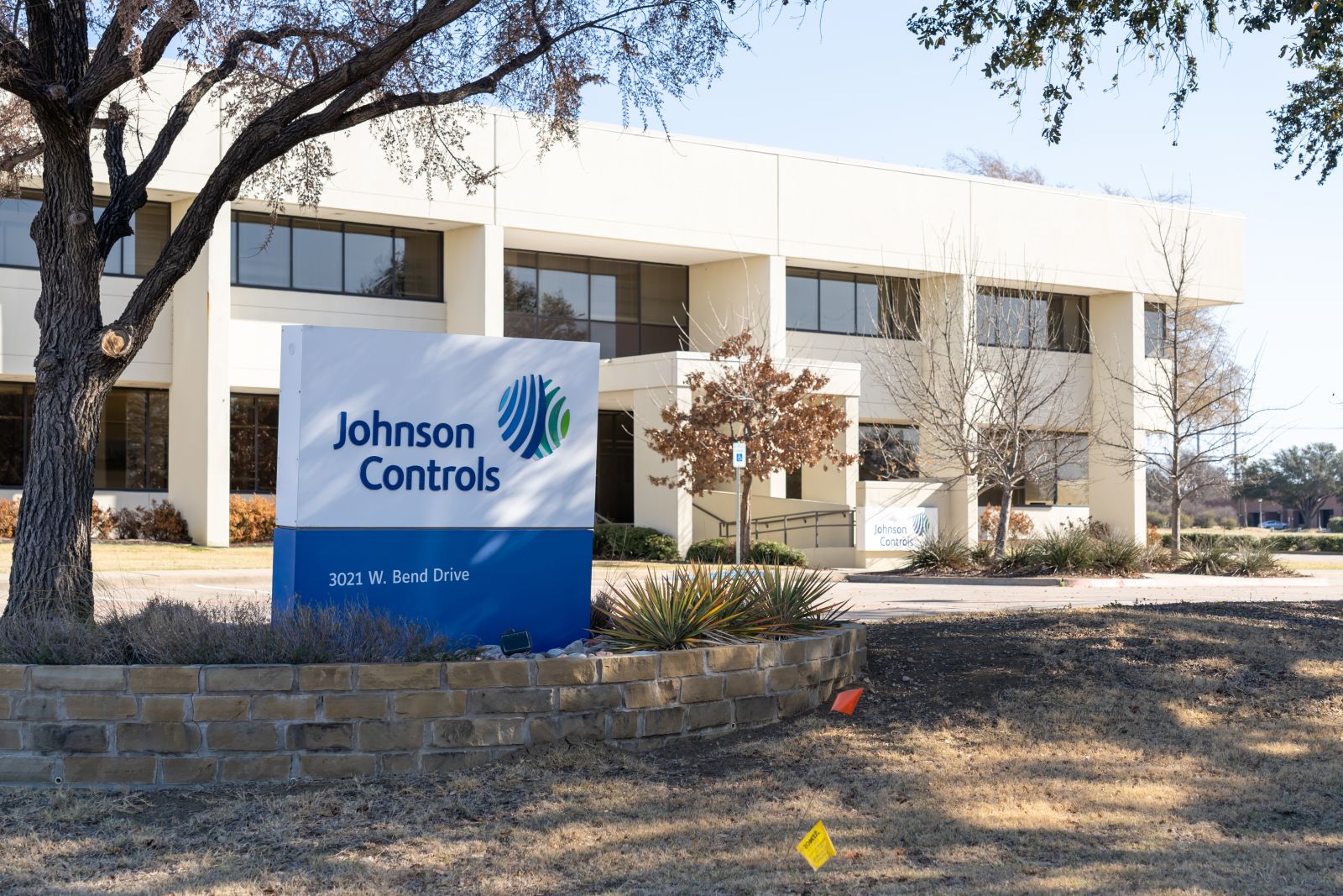 Johnson Controls office in Irving, Texas, USA_ By JHVEPhoto