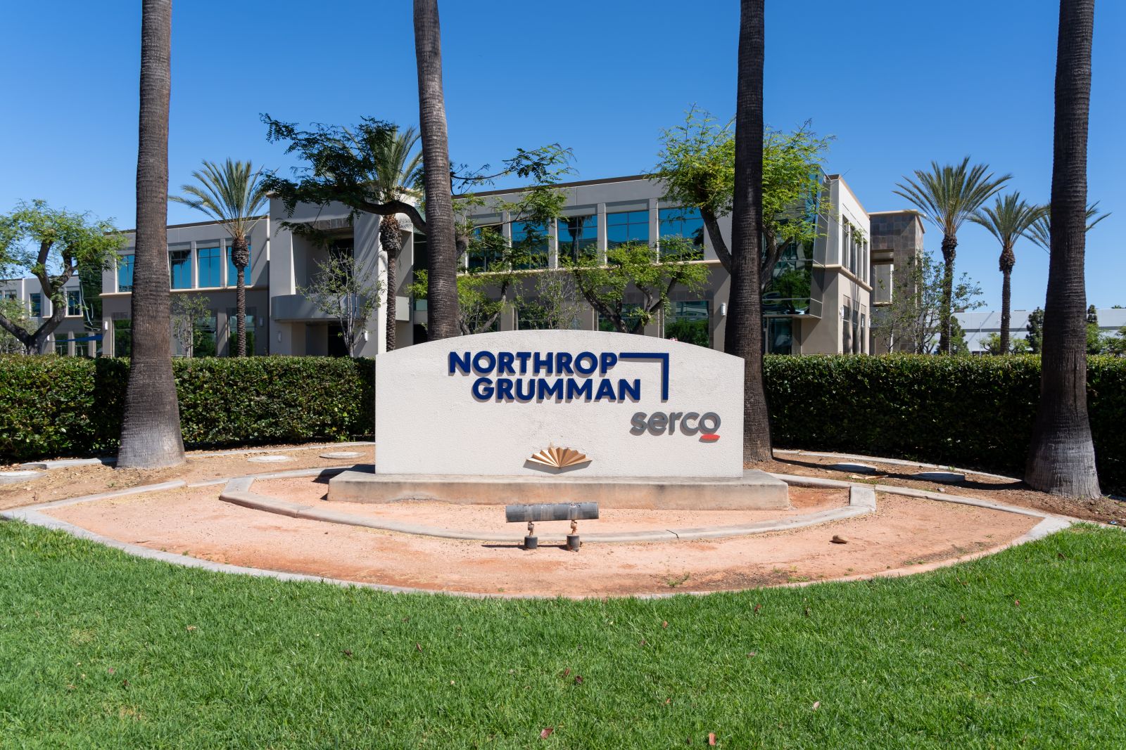Northrop Grumman office By JHVEPhoto
