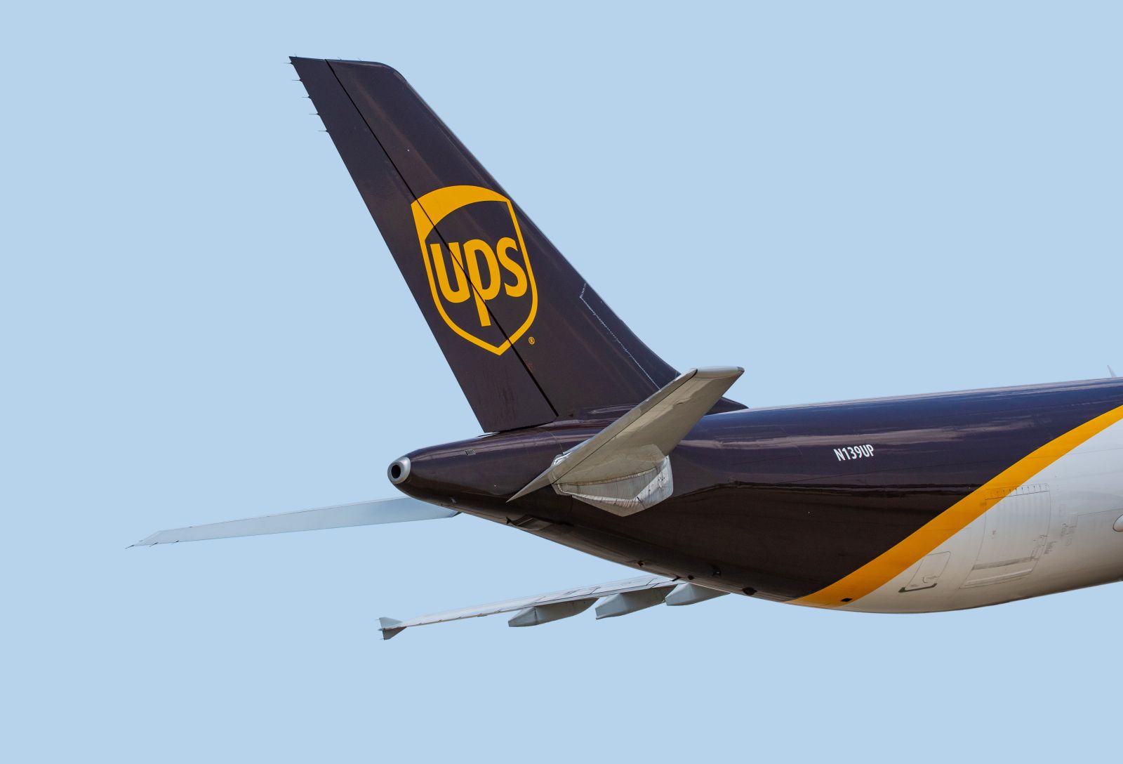 UPS jet_ United Parcel Service, By Carlos Yudica