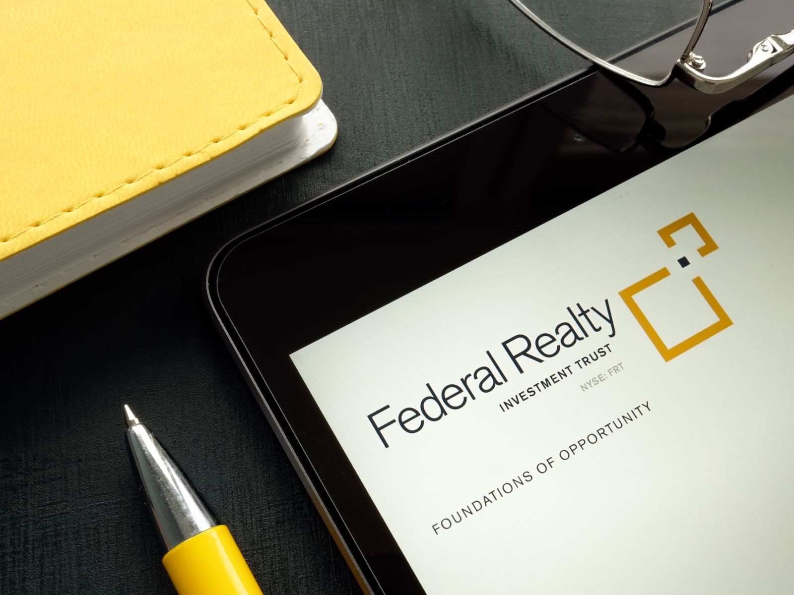 Do Wall Street Analysts Like Federal Realty Stock?