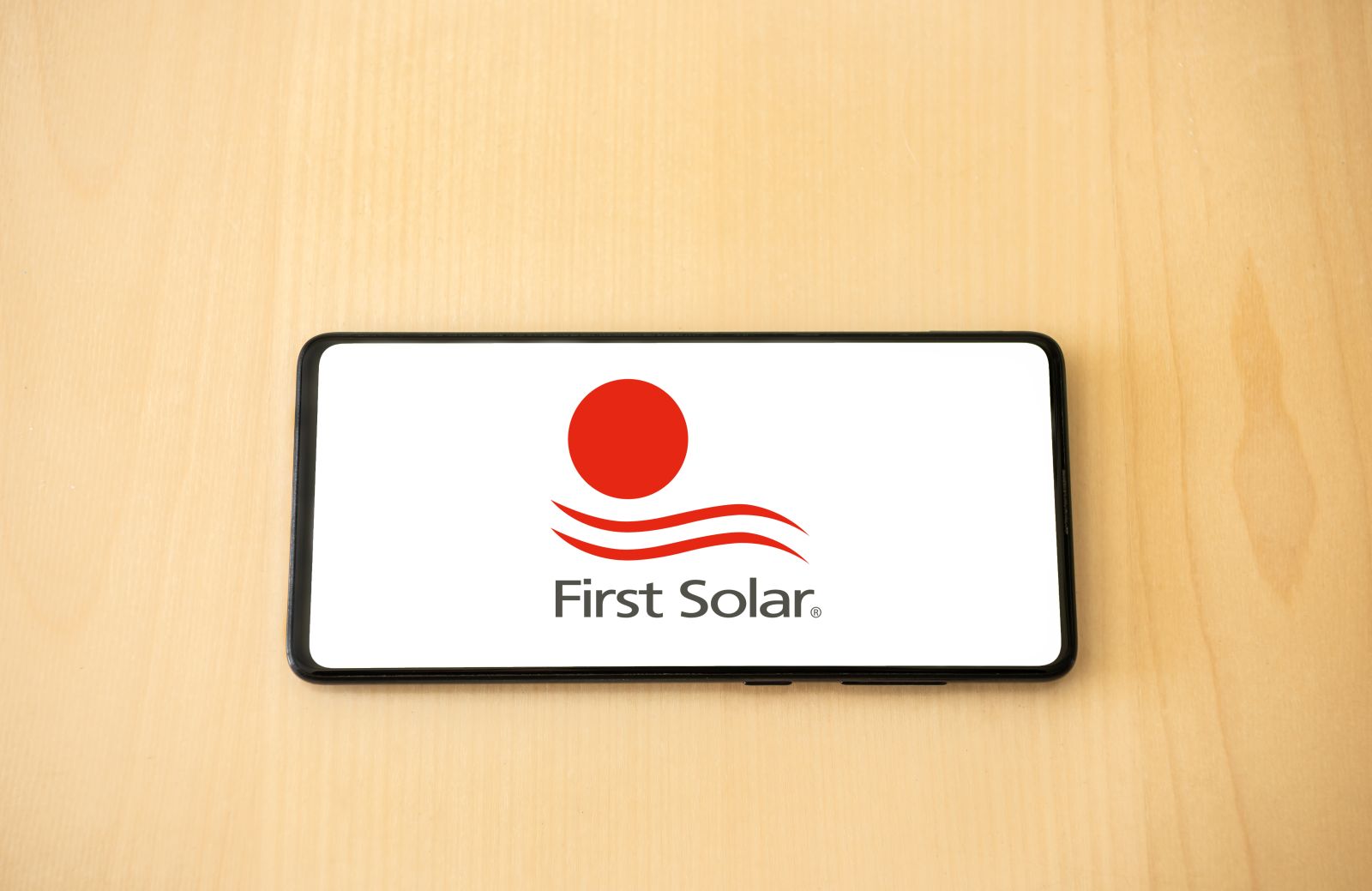 First Solar Stock: Analyst Estimates & Ratings