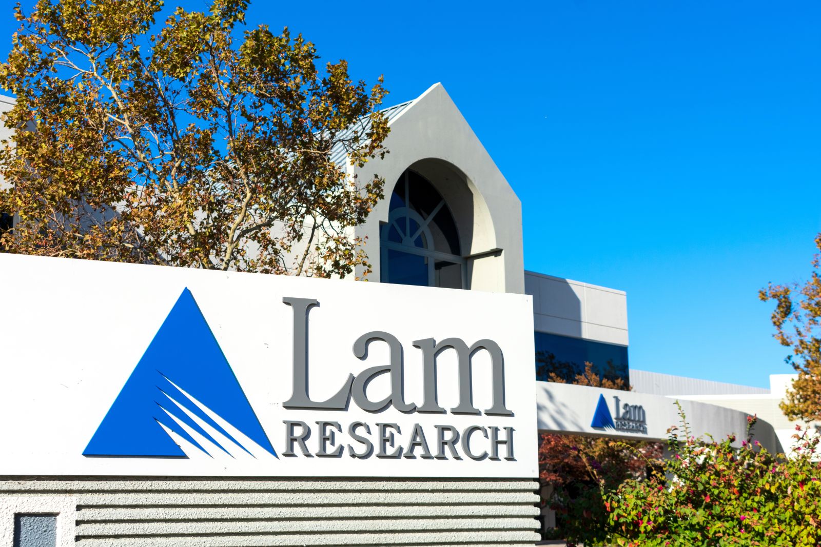 Are Wall Street Analysts Predicting Lam Research Stock Will Climb or Sink?