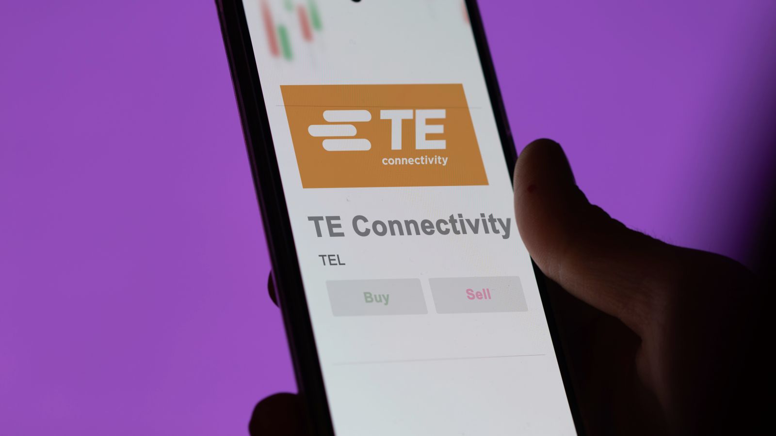 TE Connectivity on the screen of an exchange_ By maurice norbert