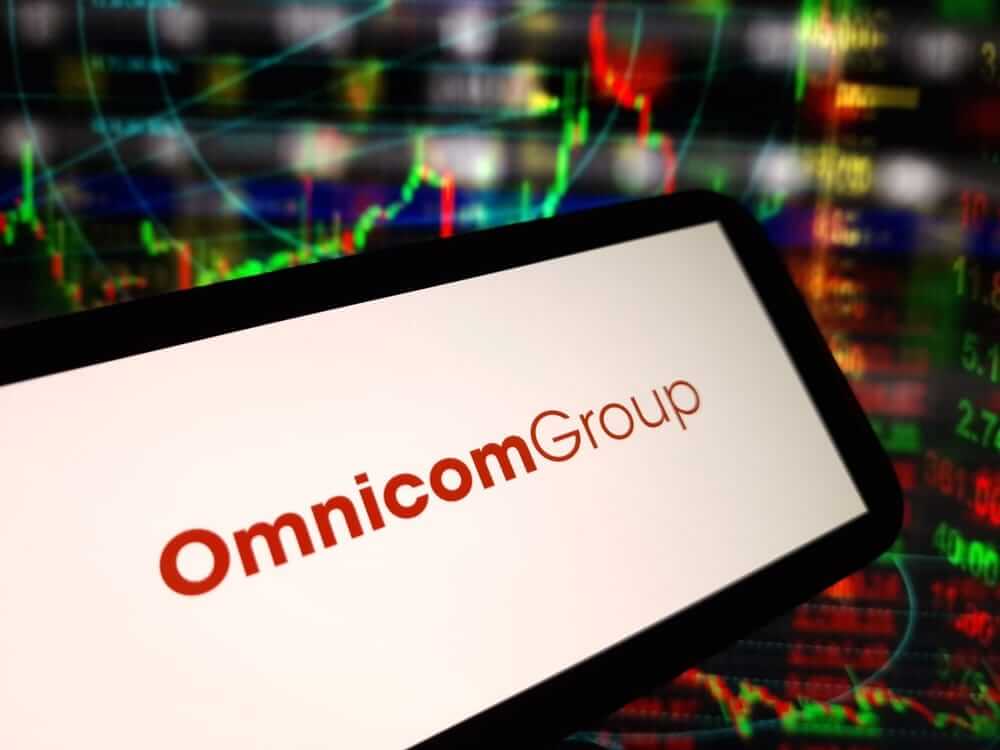 Is Omnicom Stock Underperforming the Dow?
