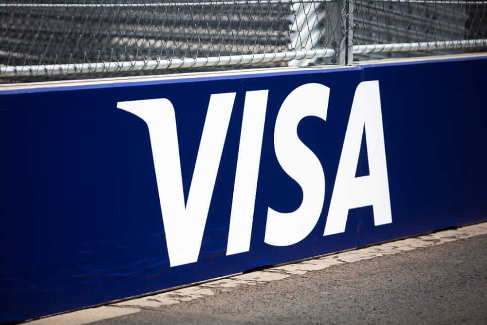 As Visa Rolls Out Stablecoin Settlement, Should You Buy, Sell, or Hold the Blue-Chip Stock?