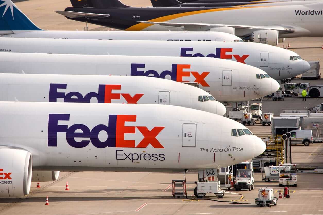 FedEx Stock: Is FDX Outperforming the Industrial Sector?