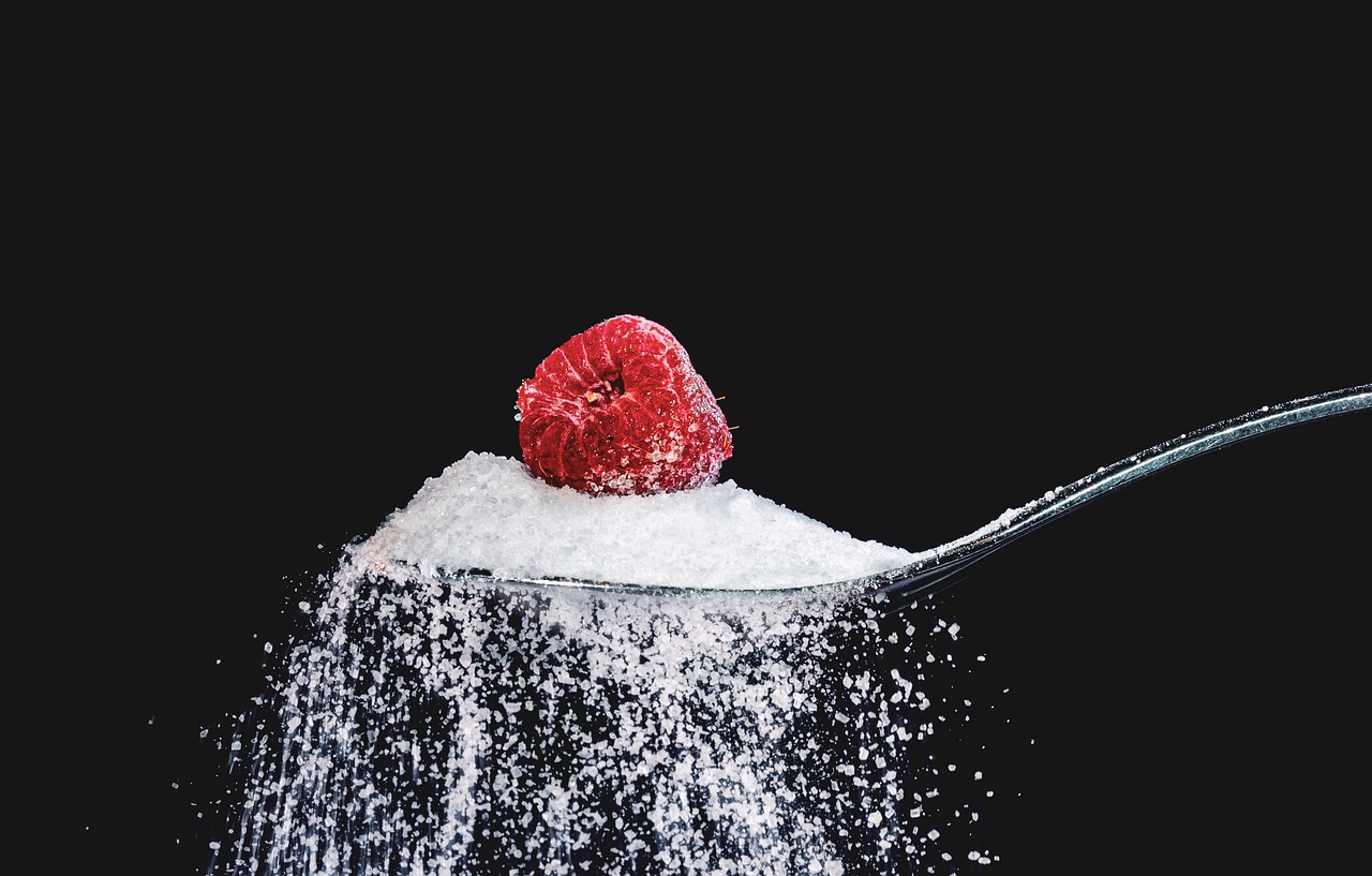 Sugar - Raspberry on spoon of sugar by Myriams-Fotos via Pixabay