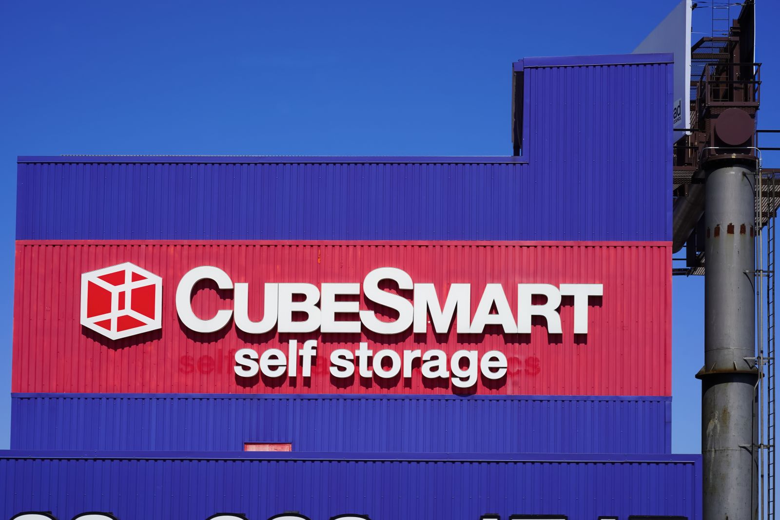 A close-up of a CubeSmart facility by John Hanson Pye via Adobe Stock