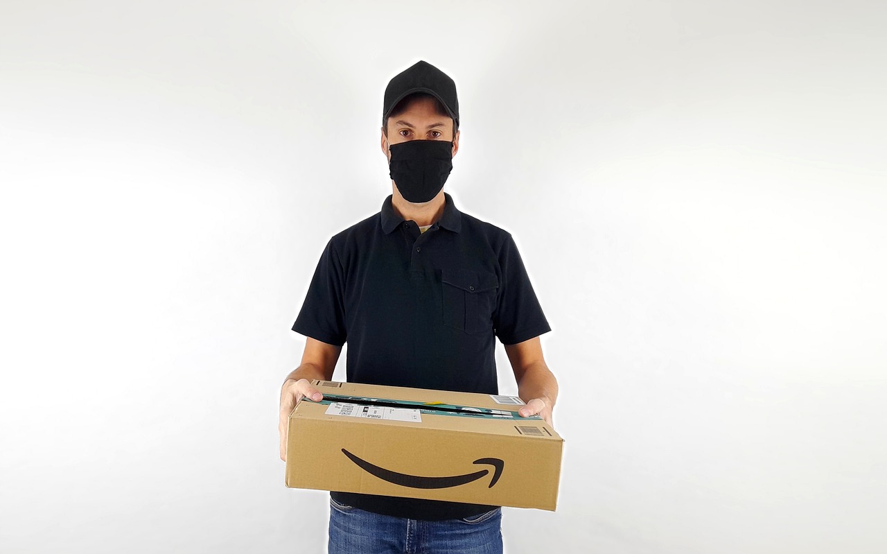 Tech (Ecommerce, Social Media, etc.) - Amazon box delivery by Tumisu via Pixabay