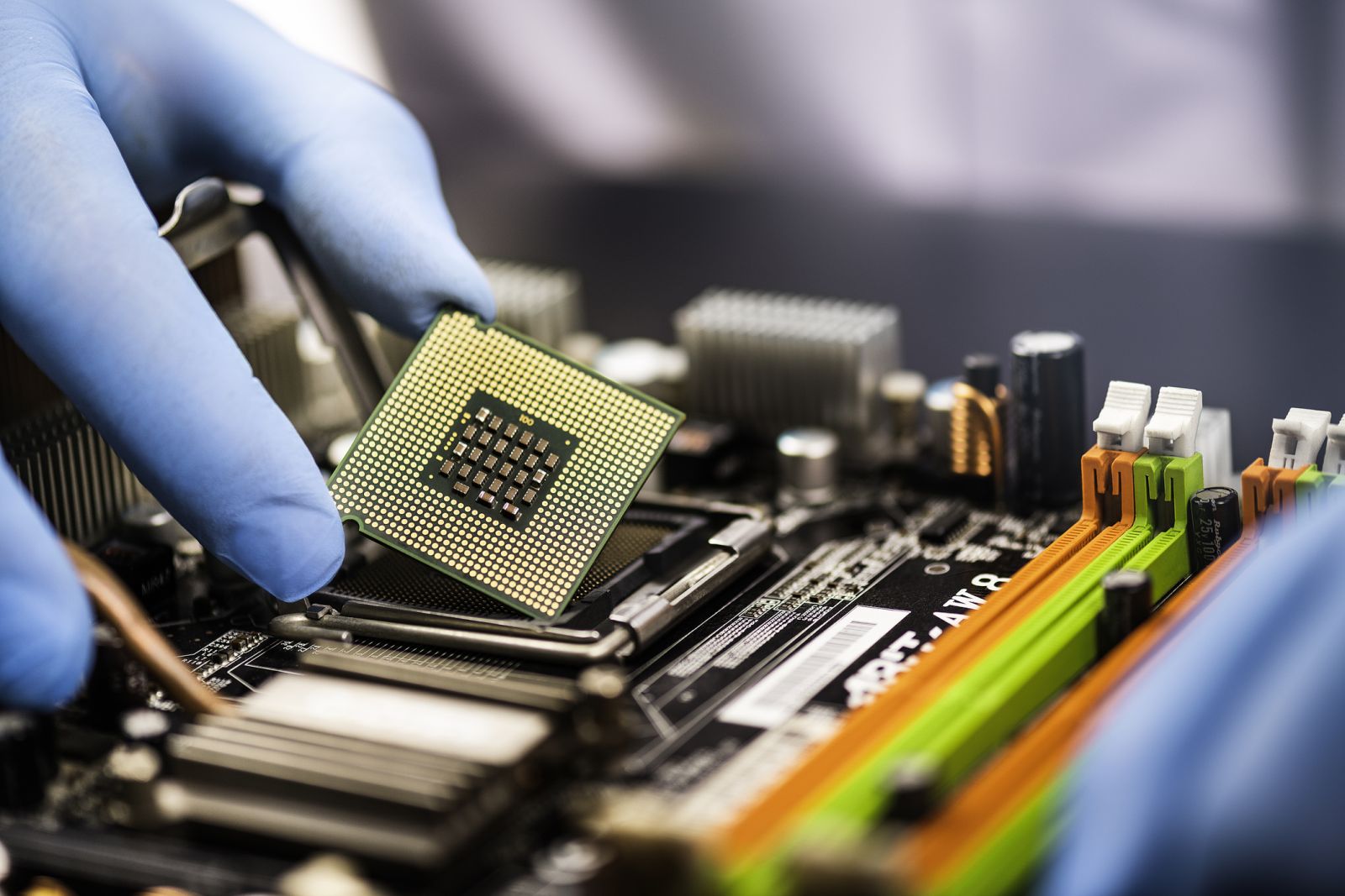 Tech (Ecommerce, Social Media, etc.) - Semiconductor Chip