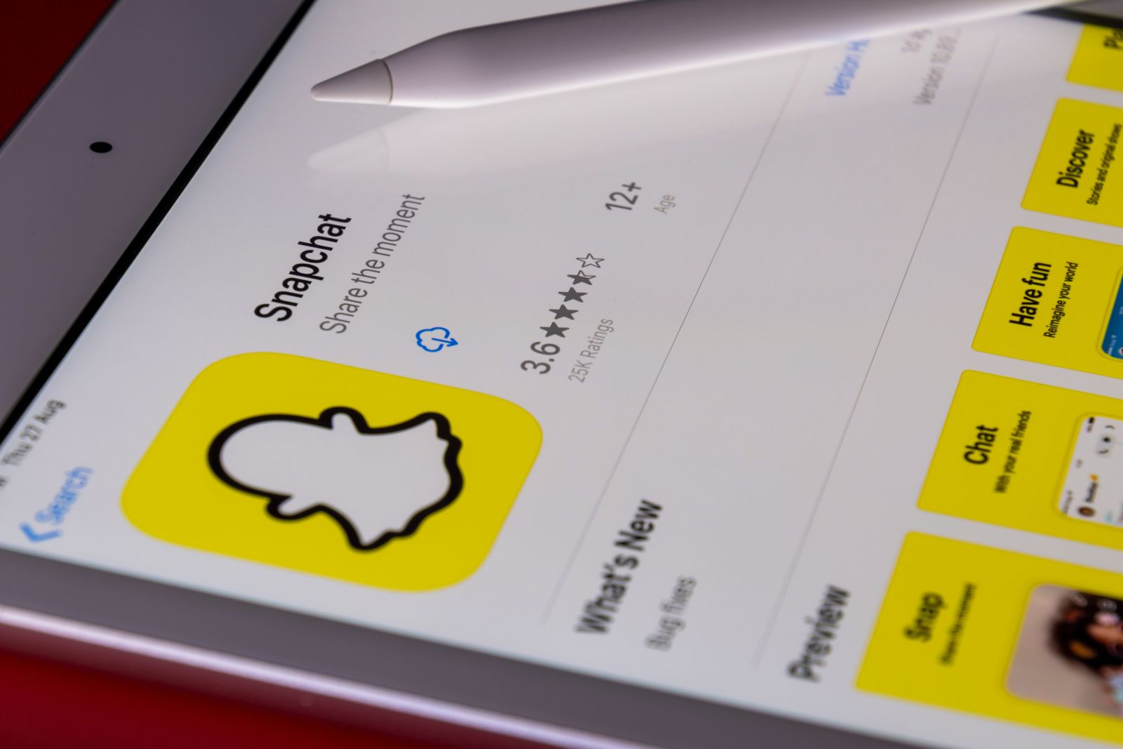 Snapchat download on iPad via Souvik Banerjee via Unsplash