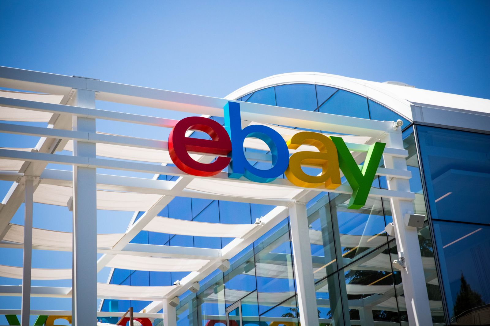The front of an eBAY office by Valeriya Zankovych via Shutterstock