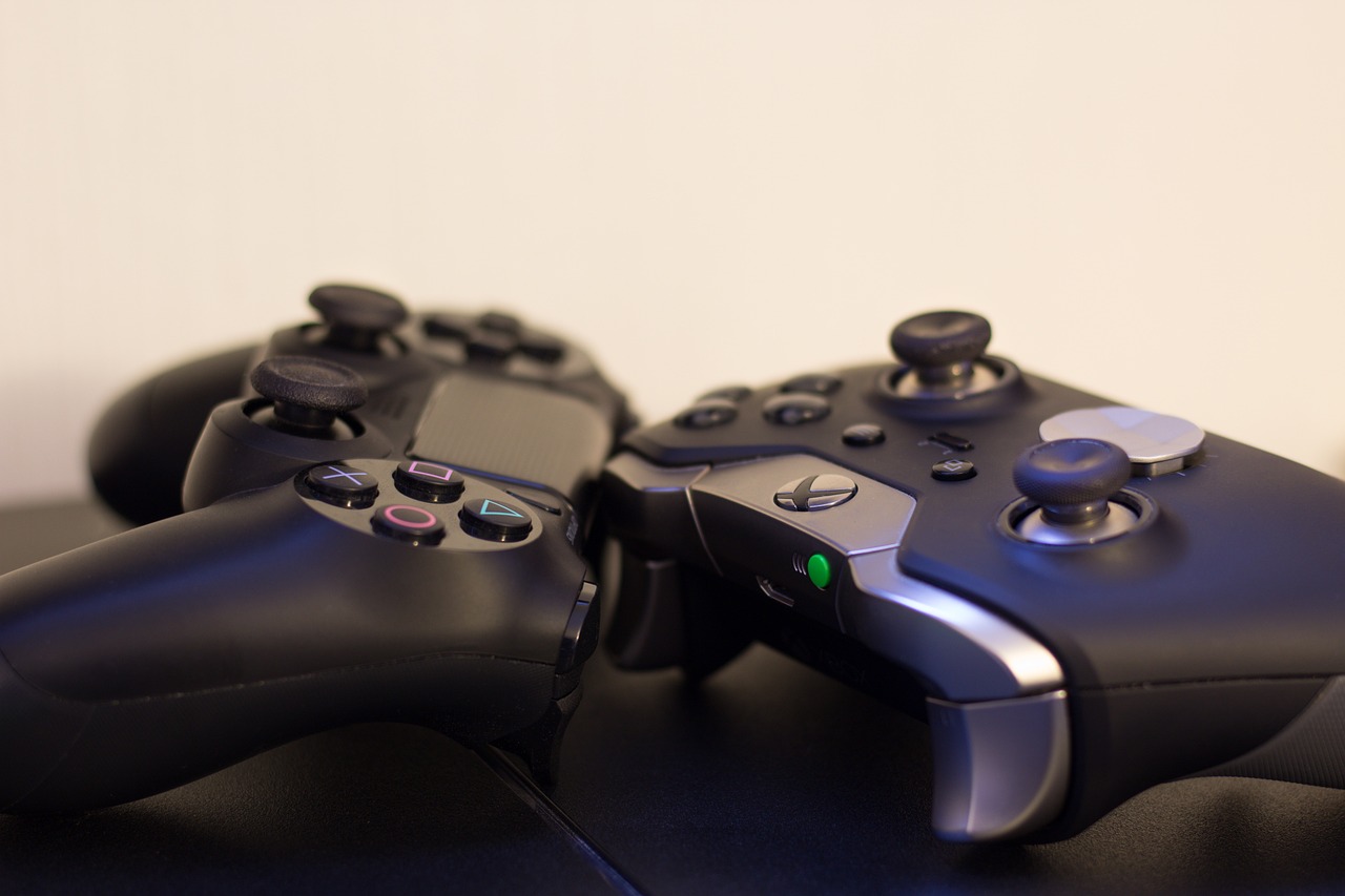 Video game controllers by TheXomil via Pixabay